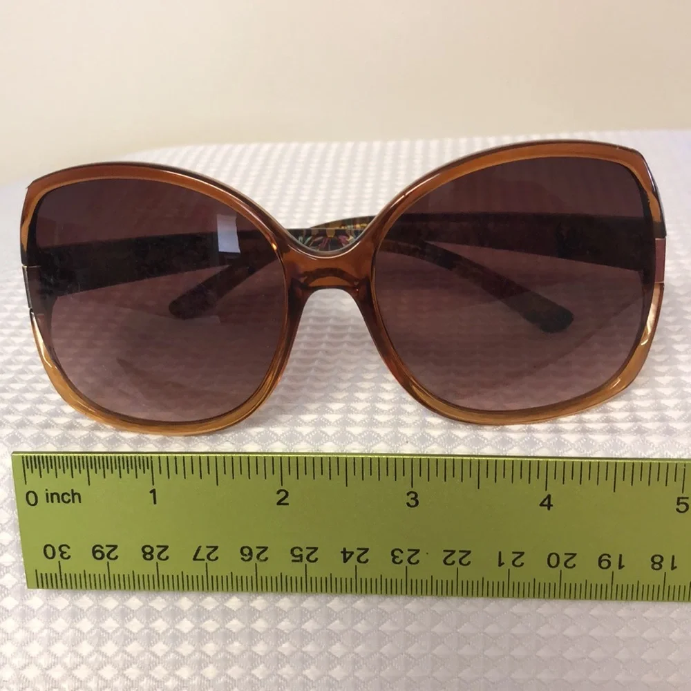 RELIC Sunglasses Brown Frames, Floral Temples, Cutout Lenses, Gold Detail - Picture 12 of 13